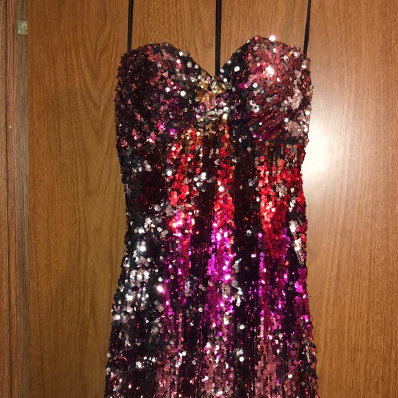 Prom Dress - Picture 1 of 6